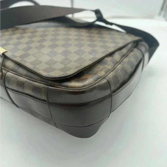 Louis Vuitton Damier Ebene Mens (Can be Unisex Why Not 🤭) - Picture 6 of 14